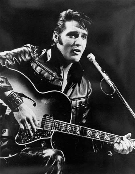 ELVIS PRESLEY .
